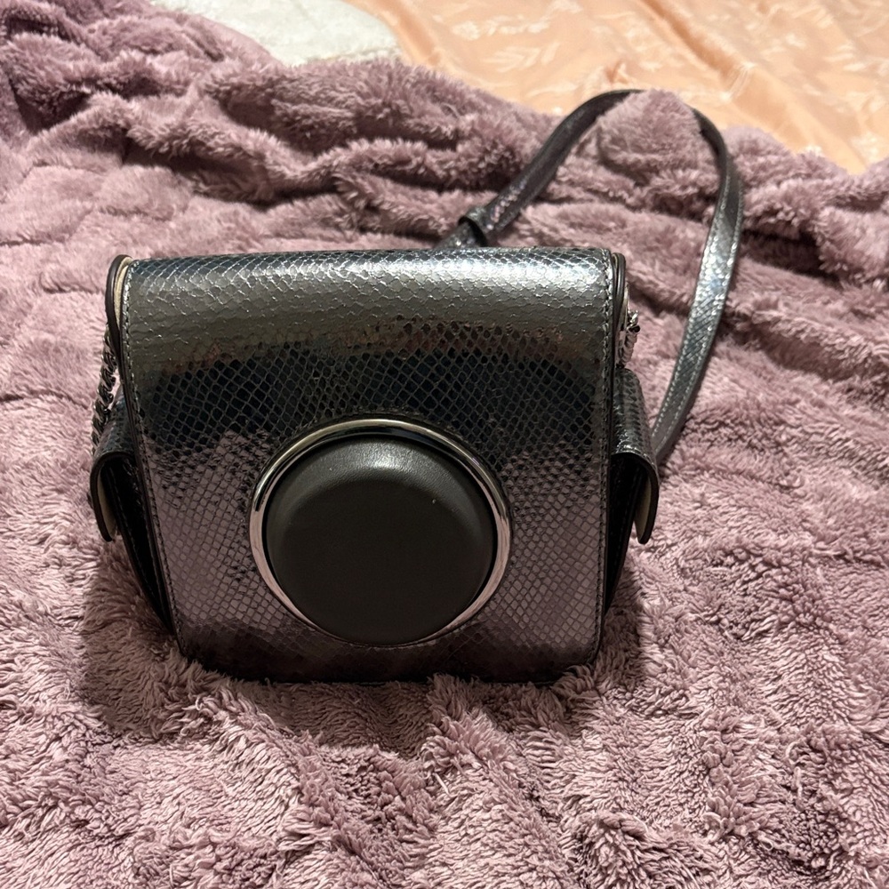 Michael Kors Soft Scout Metallic Silver/Black Metallic Camera Bag